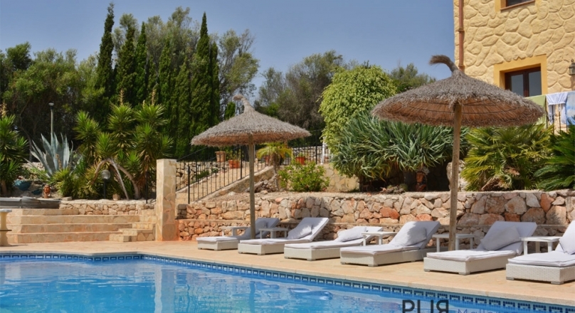 Sant Llorenc. Traditional finca. Mint condition. With a lot of space.