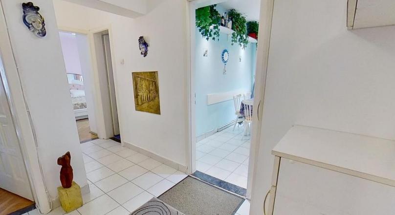 Property on the traditional vault, Cetatea Verde, Brasov