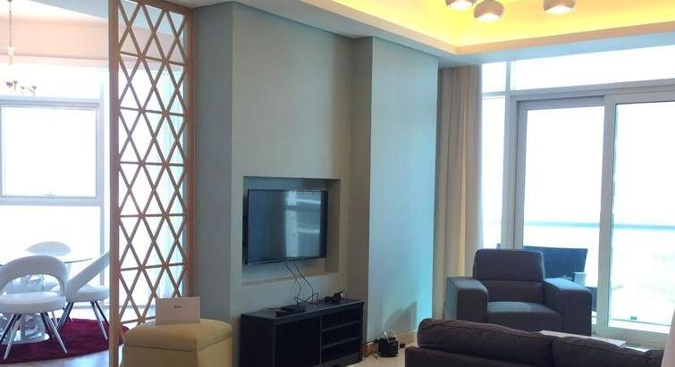 Mesmerizing 2 BR Apt In Fontana Gardens, EWA+WIFI+Housekeeping
