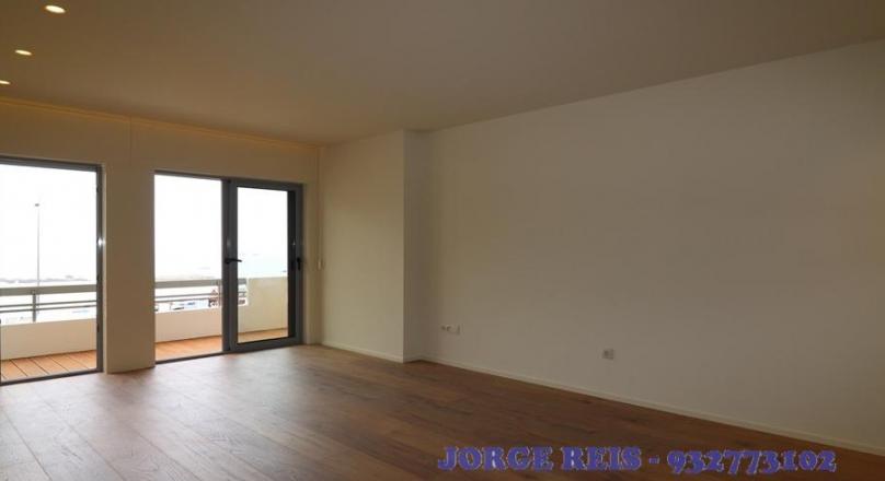 APARTMENT T3, INSERTED IN CONDO WITH POOL AND FANTASTIC SEA VIEWS