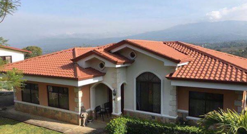 HOUSE FOR SALE IN ALAJUELA