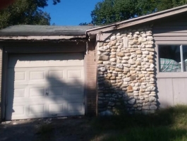 HOUSE FOR SALE: Only CASH!