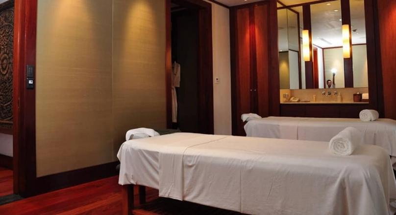 PHUKET QUALITY REAL ESTATE OFFERS A 5 BEDROOM 6 BATHROOM STUNNING QUALITY VILLA