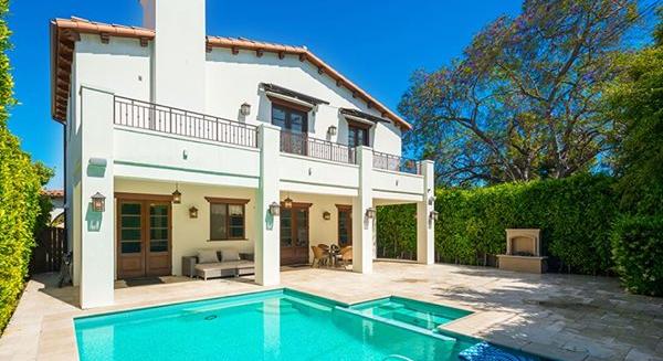 Beverly hills Newer Gated Home