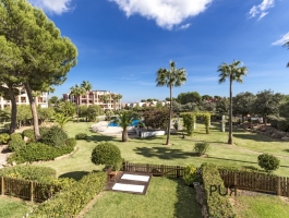 Nova Santa Ponsa. On foot for dinner in the Zanzibar to Port Adriano.