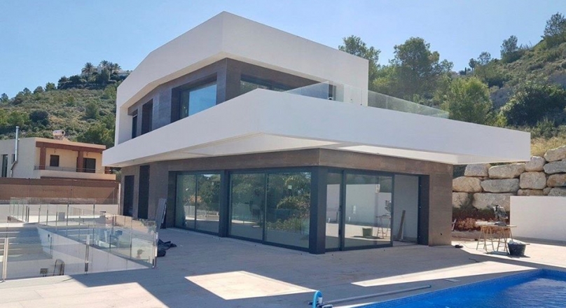 Direct from the builder, Ready to move in, spectacular luxury villa