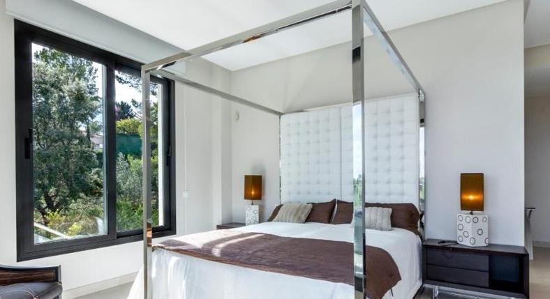 Villa. Close to the golf course. Brand new. Equipment high end.