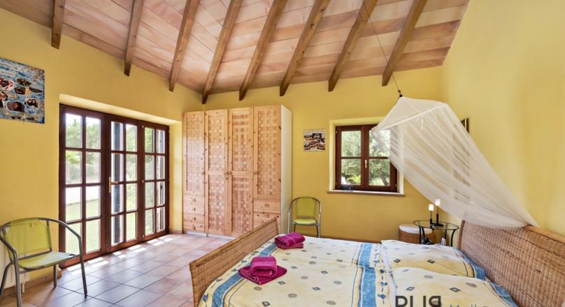 Finca. Sustainable building services. Very good condition. Classic style.