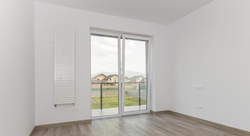 EXPLORE VIRTUALLY! Premium property, duplex class