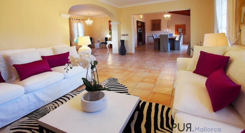 Very much in demand. Finca (plus guest house) with holiday rental license