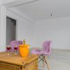EXPLORE VIRTUALLY! Premium property, duplex class