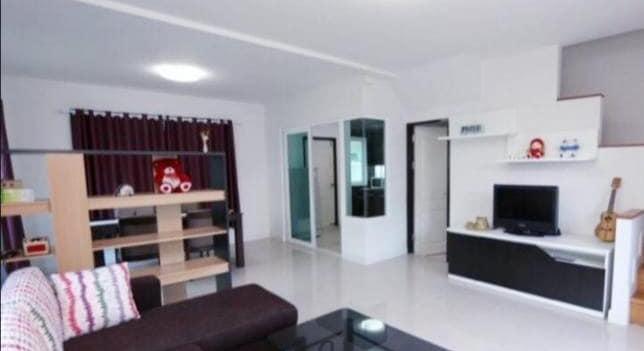 3 bedrooms · 3 bathrooms · House