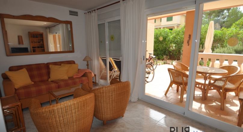 Paguera - La Romana. Small, very well-kept facility. Walking distance to the beach. In a calm neighborhood.