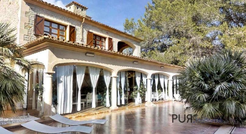 Felanitx. A finca. A residence. A natural oasis.
