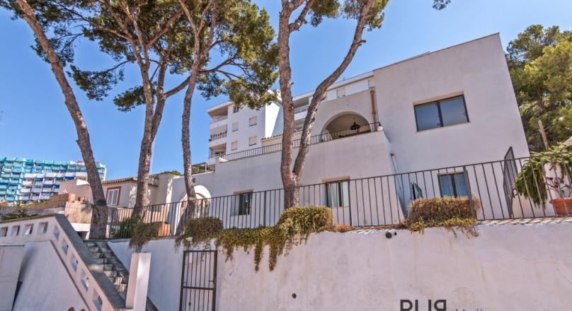 House with rental potential at the Cala Major
