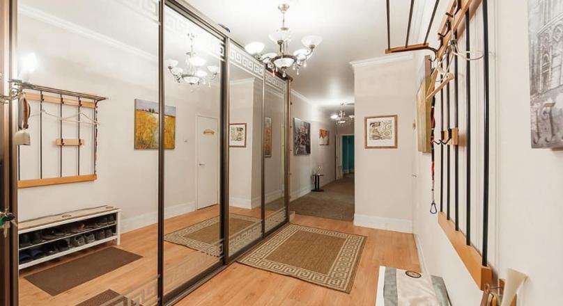 4 rooms (2 bedrooms) apartment in historical centre for sale in Moscow, Russia