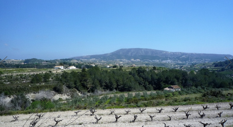 Finca rústica en venta en La Xurra con impresionantes vistas panorámicas en Moraira