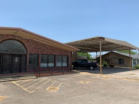 8,000+ SF Commercial Space - 611 Lincoln Ave, Robstown, TX