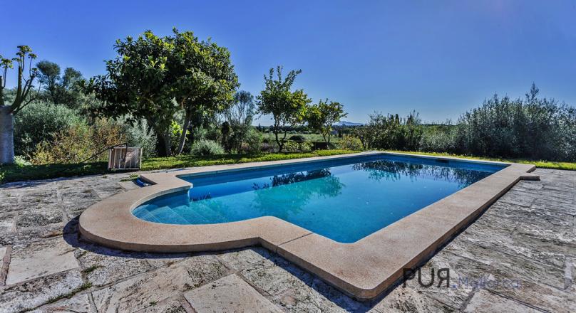Well marketable. Ideal as a rental property. With license. Finca. Close to the ocean. Great beaches.