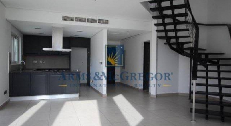 2BR Plus Maid Duplex In Jumeirah Heights for sale