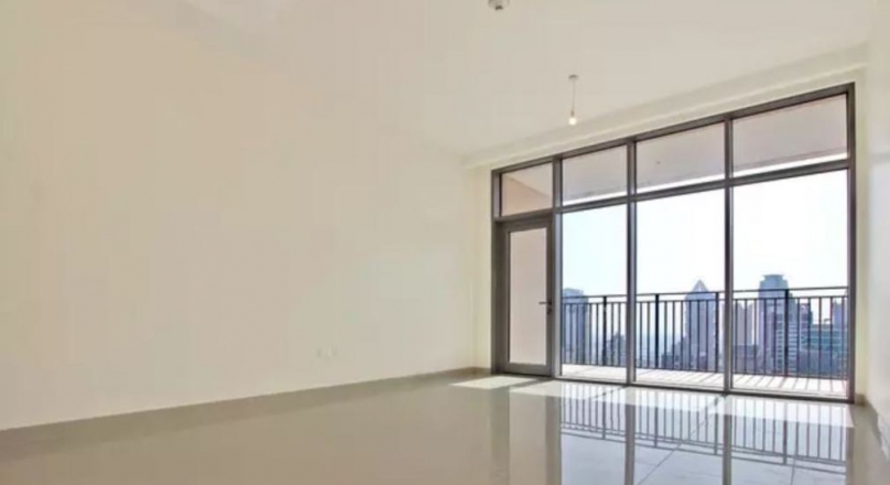 Three Bedroom + Maid's Room on high floor in BLVD Crescent in Downtown, Dubai