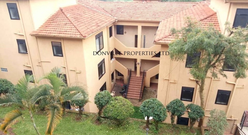 Beautiful 3 bedroom pent house for rent in lake drive, Luzira.