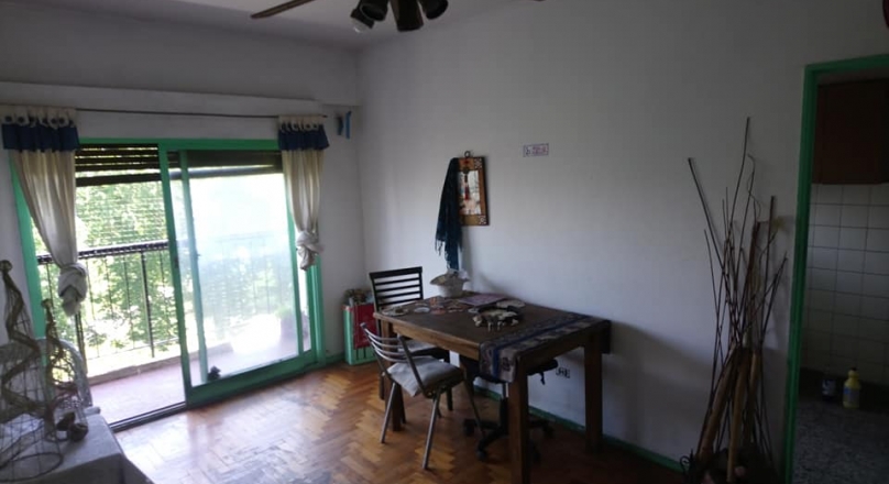 2 rooms for sale with the best view of the very bright Chacabuco park