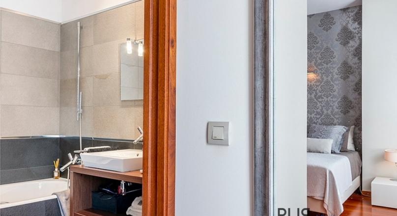 Only 100 meters from the promenade. In El Molinar. Townhouse. Very private.