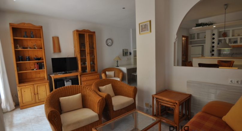 Apartment in La Romana. Very well maintained small area. 5 minutes walk to the beach.