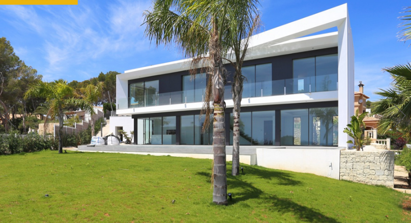 Newly built modern villa in Benissa La Fustera with sea views.