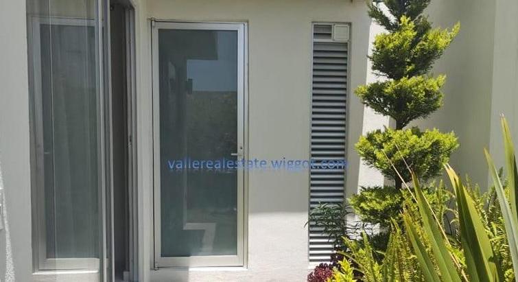 LUXURY RESIDENCES FOR SALE