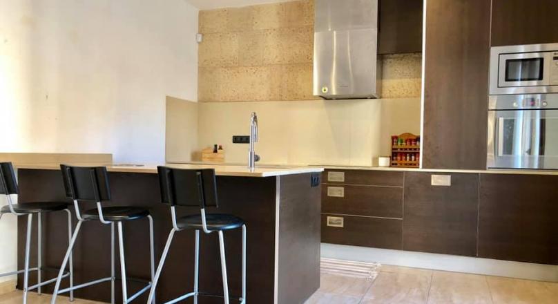 OPPORTUNITY!! SEMINUEVA HOUSE