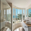 The sea on your doorstep. The old town in walking distance. Portixol. Luxury apartment.