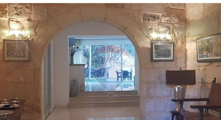 BIRKIRKARA - HOUSE OF CHARACTER