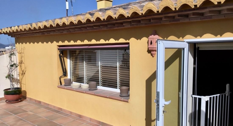 Townhouse completely renovated in the center of Teulada