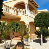 Villa en venta 5 dormitorios con piscina climatizada y vistas al mar y en Moraira
