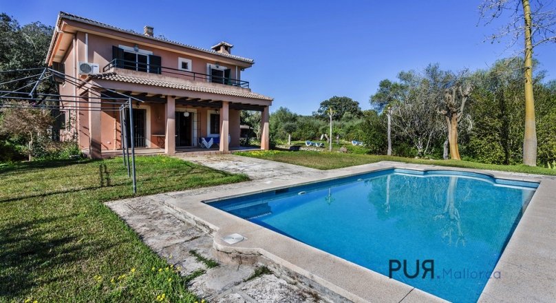 Finca. Muro. 6 bedrooms. Holiday rental license. An investor for the new season.