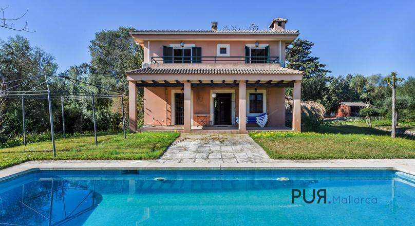 Well marketable. Ideal as a rental property. With license. Finca. Close to the ocean. Great beaches.