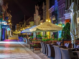 Property on the main attraction and local Republic, Brasov