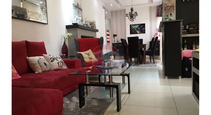 QORMI - APARTMENT + INCLUDING A TWO CAR GARAGE IN THE PRICE !!
