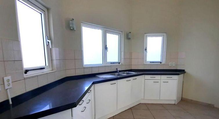 House with 3 Bedroom, 2 Bathroom Plus studio in a Resort for Ang.2750