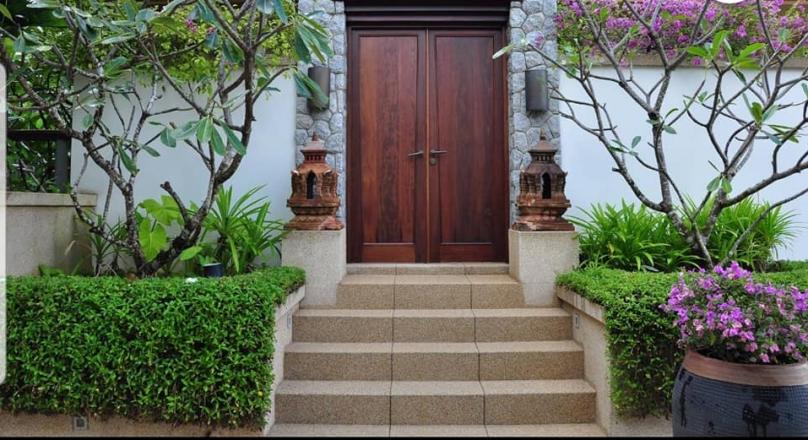 PHUKET QUALITY REAL ESTATE OFFERS A 5 BEDROOM 6 BATHROOM STUNNING QUALITY VILLA