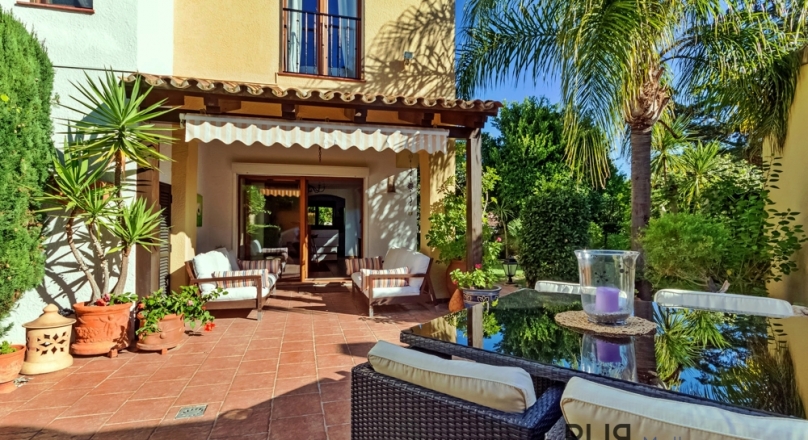Santa Ponsa. Golf course nearby. Row corner house with a lot of island flair. Really cozy.