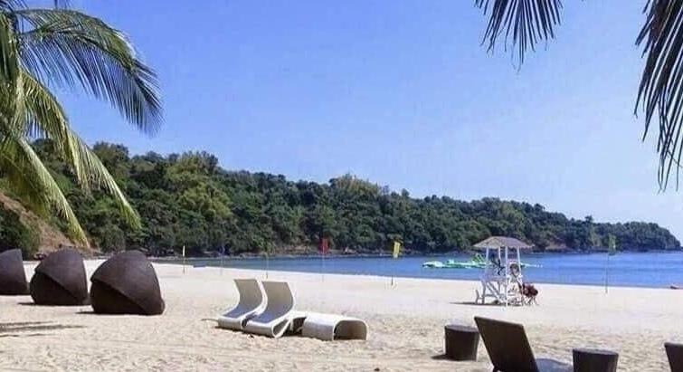 Beach and Golf View Properties!