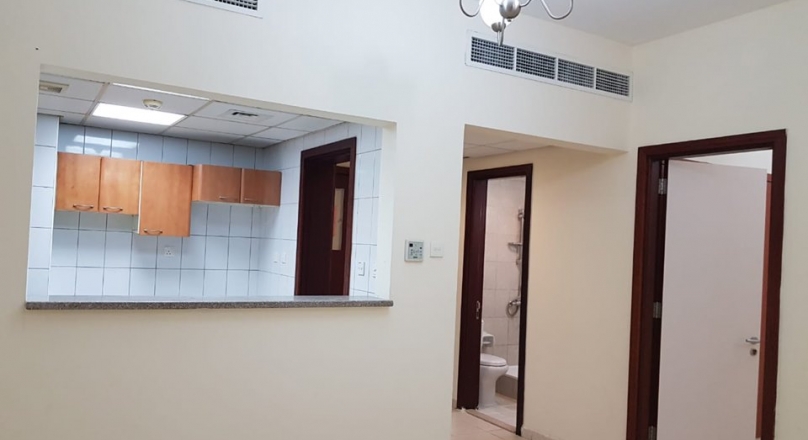 Neat And Clean 1 Bedroom appartment In China Cluster With Full Year Free Maintainence