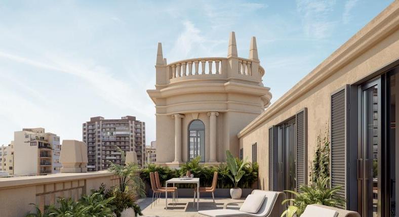 Realize your wishes with a sophisticated penthouse on the Avenidas.