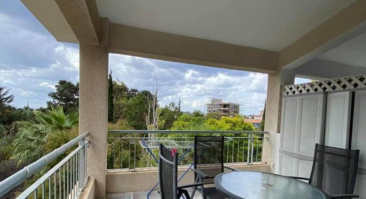 One bedroom in Paradise Gardens, Universal