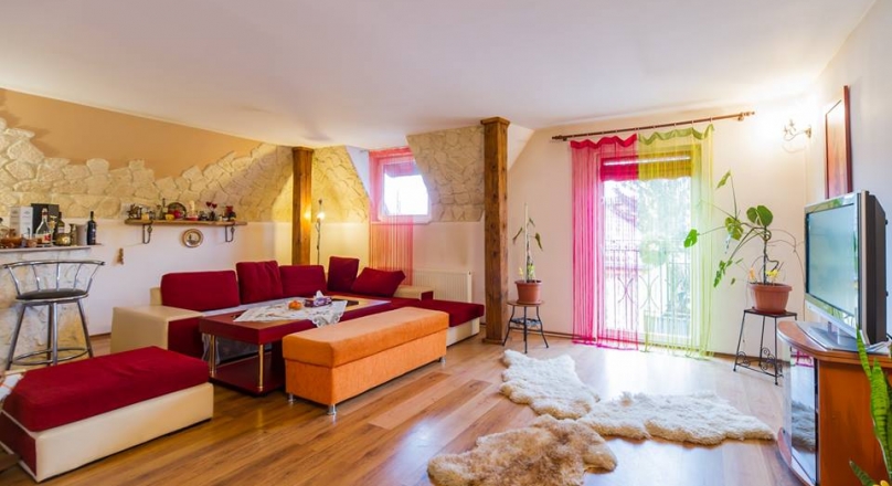 VIRTUAL TOUR! Exclusive properties, composition bright, furnished and equipped, garage, Brasov