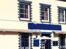 Real estate complex with restaurant, rooms and apartments