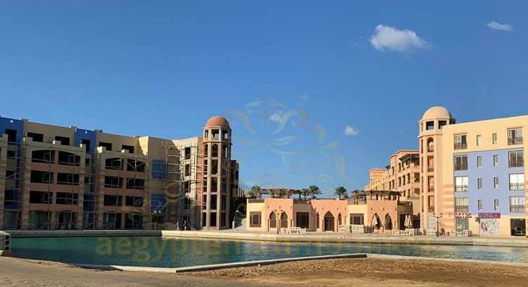 We have 20 apartments ready to move in directly overlooking the pool 